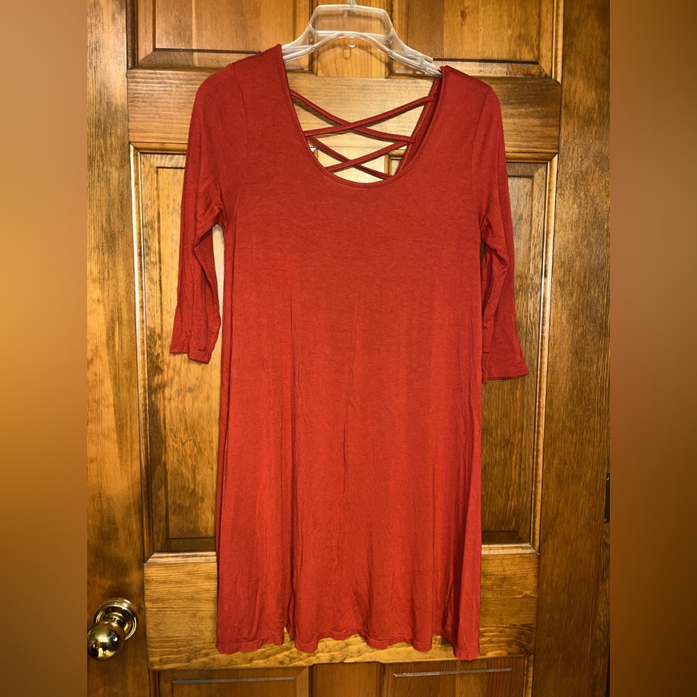 Wet Seal Women's Rust Three Quarter Sleeve T-Shirt Dress, Strappy Back, Medium